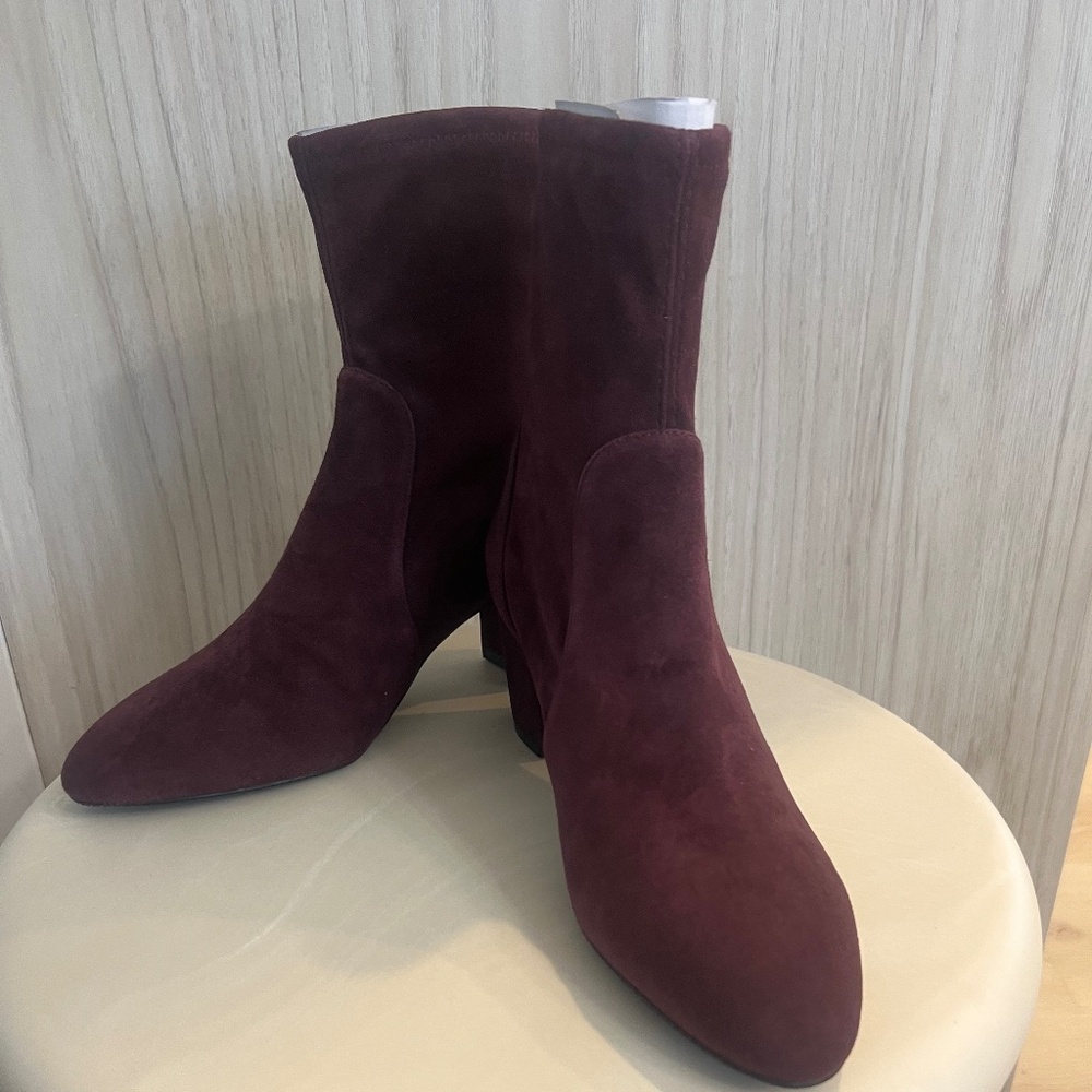 Stuart Weitzman Yuliana Bootie - Burgundy Sude
